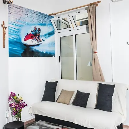 Comfortable Classy Apartment Close To Znjan Beach *