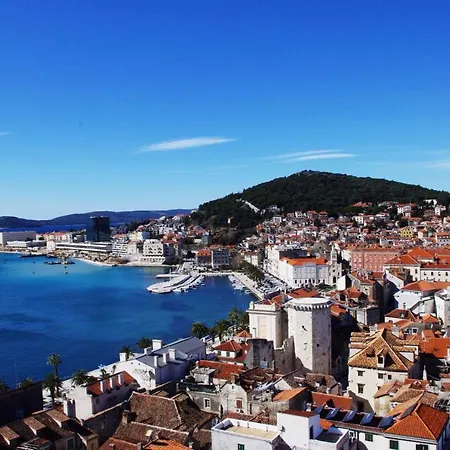Comfortable Classy Apartment Close To Znjan Beach Split