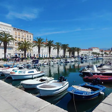 Apartmán Comfortable Classy Apartment Close To Znjan Beach Split